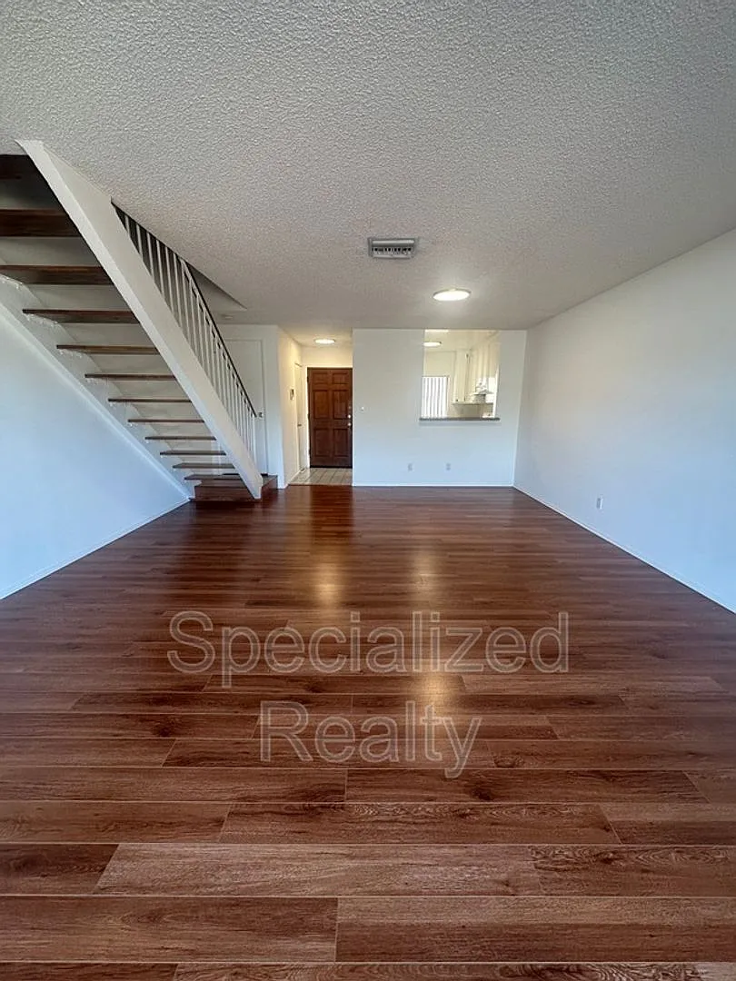 463 W. Wilson Avenue — Photo 4