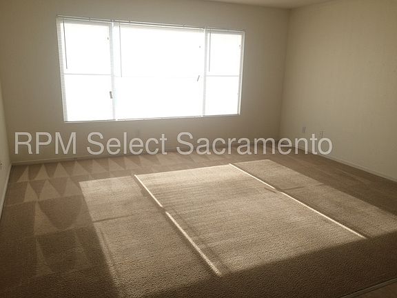 3rd image of 345 Metro Ln