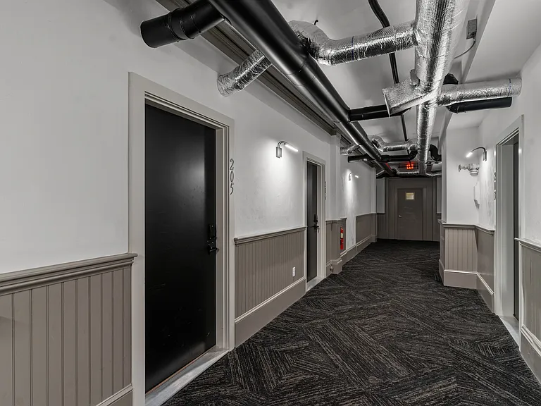 105 William St #205 — Photo 22