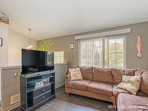 4th image of 3231 Hazelnut Dr NW