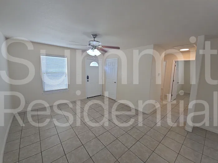2 bed, 2.0 bath, 900 sqft, $1,295 — Photo 2