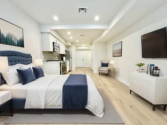 Rented by Amorelli Realty | media 3