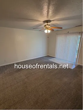906 Pear St #D — Photo 4