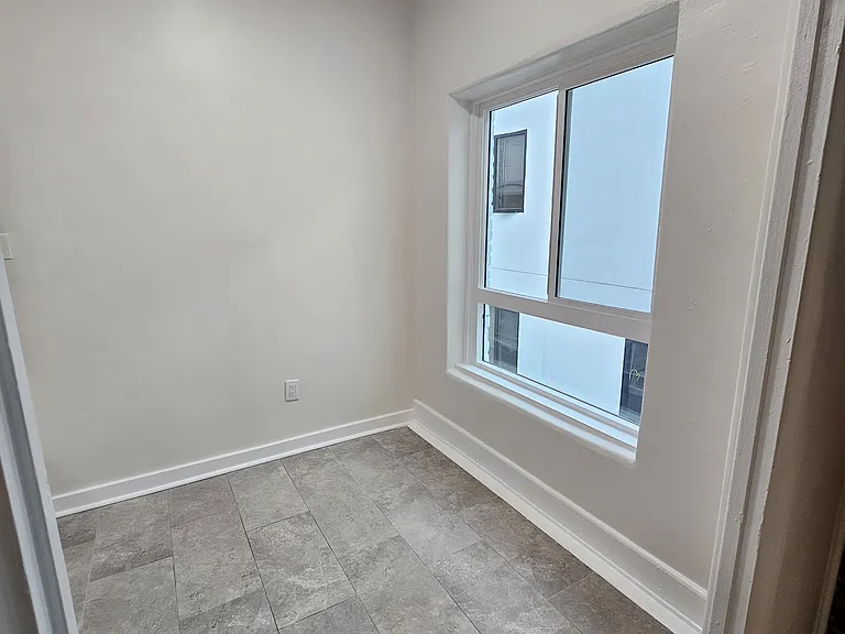 Silverlake Towers — Photo 46