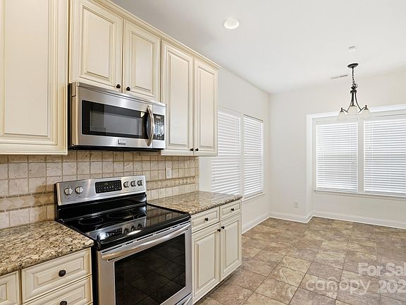 4th image of 5763 Mossdale Ln