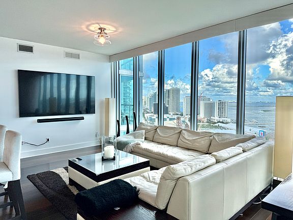 2nd image of 888 Biscayne Blvd APT 3208