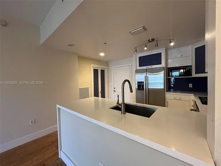 10 Aragon Ave #614 — Photo 5