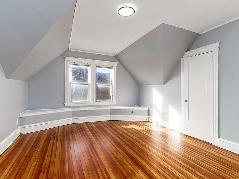 396 Sigourney St #3 — Photo 7