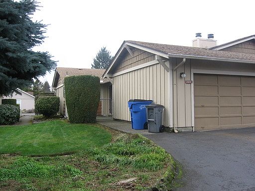 2nd image of 1609 SE 145th Ct
