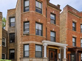 2827 W Fullerton Ave, Chicago, IL 60647