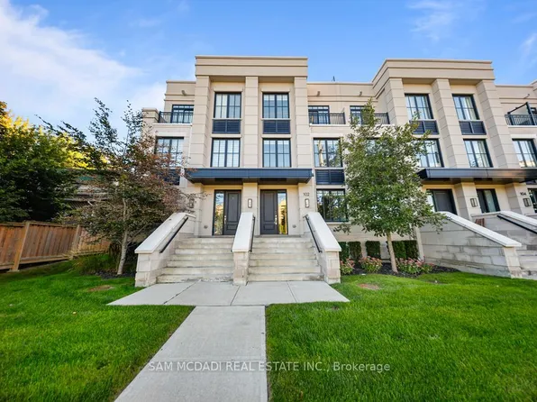 1180 Cawthra Rd #102, Mississauga, ON L5G 0A5