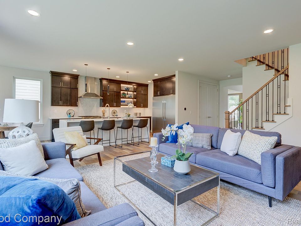 812 Irving Ave, photo 15