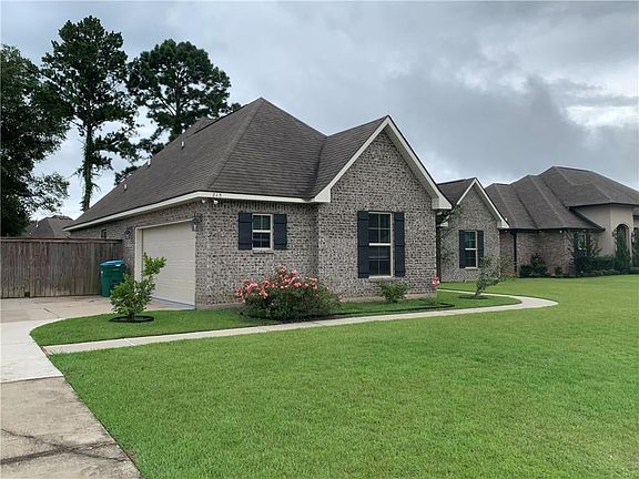 2nd image of 815 Lee Dr