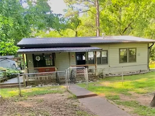 197 7th St, Saint Paul, AR 72760
