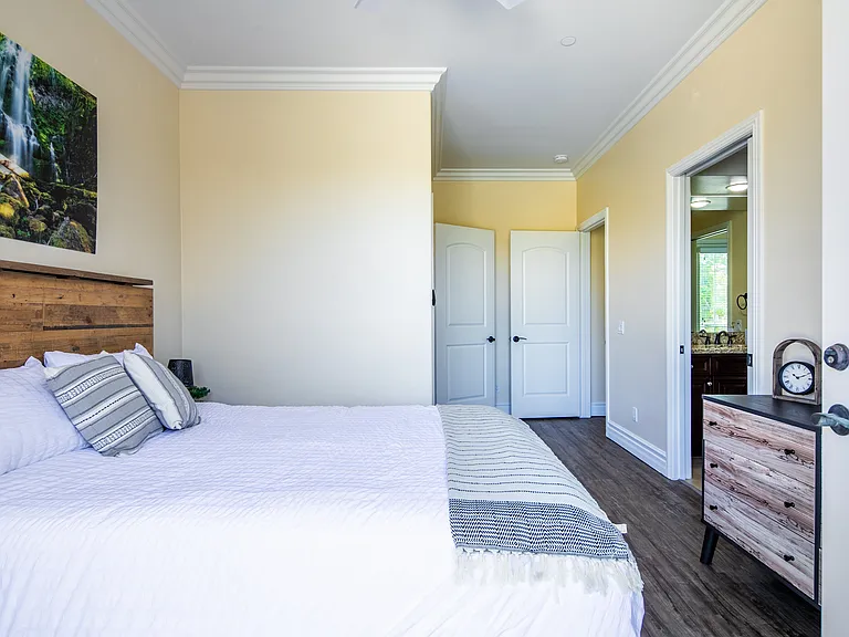 202 Alexander Ct — Photo 11