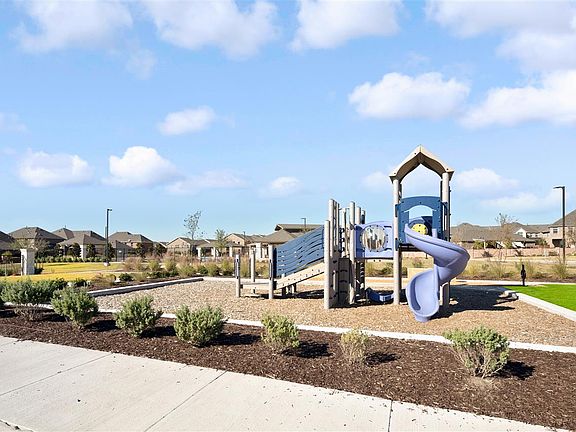 8214 Copper Way Elevation Image 3