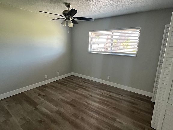 3rd image of 717 W Tiffany Dr APT 1