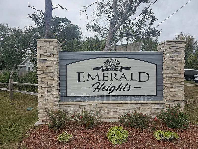 Emerald Heights — Photo 2