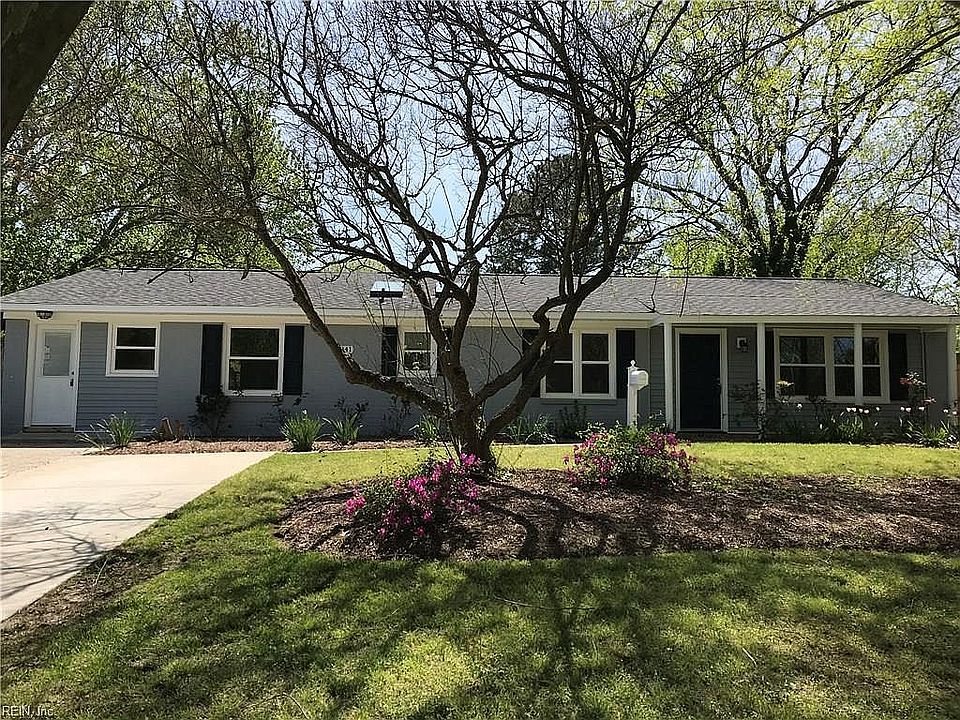 2nd image of 3841 Silina Dr