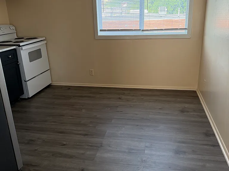1513 N 48th St #36 — Photo 5