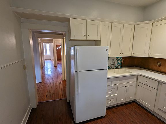 4th image of 46 Irving St #A