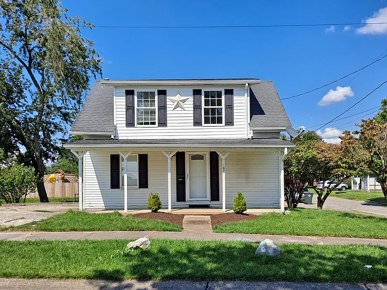 187 Pocahontas St — Photo 1