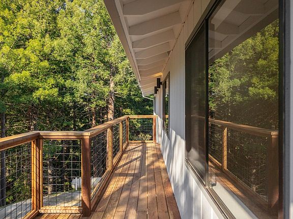 4th image of 1130 Hidden Valley Rd