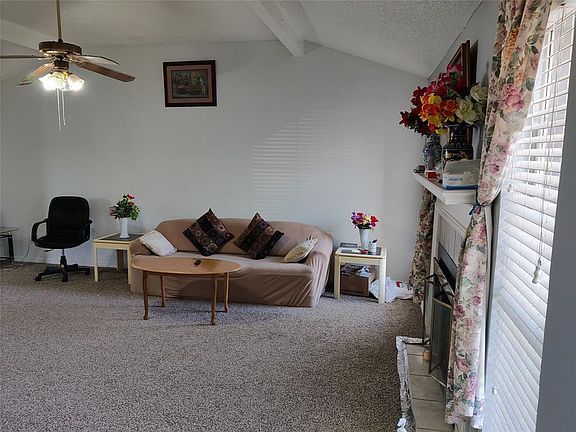 4th image of 1808 Bayou Dr