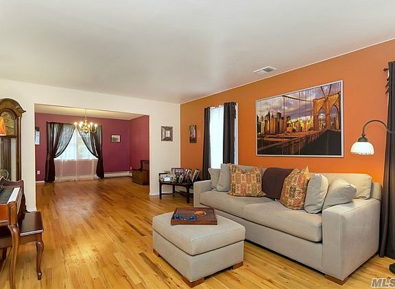 5th image of 2 Garden Ct