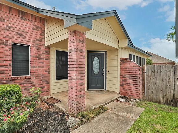 3rd image of 18218 Beaverdell Dr
