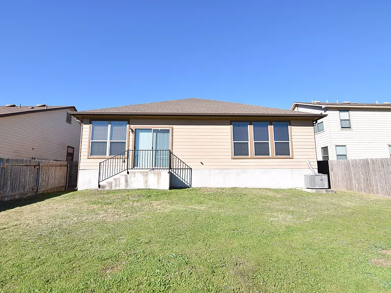 823 Tumbleweed Trl — Photo 15