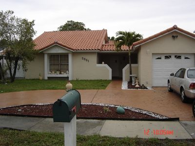 5861 NW 192nd St, Hialeah, FL, 33015