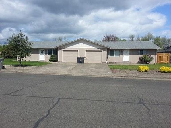 818 SE Greenbriar Ave