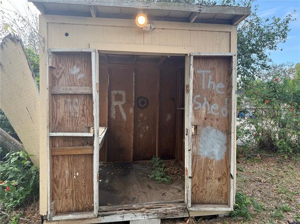 tampa-florida-82040883 picture