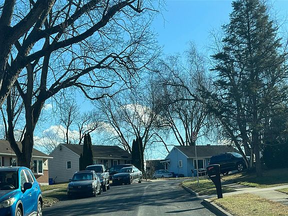 4th image of 185 Heistand Rd