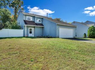 3 Hawk Ct, Howell, NJ 07731