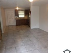8114 N 13th St, Tampa, FL