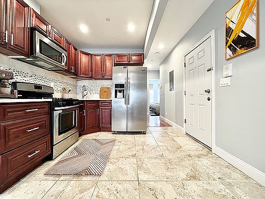 2nd image of 508 W 169th St #3