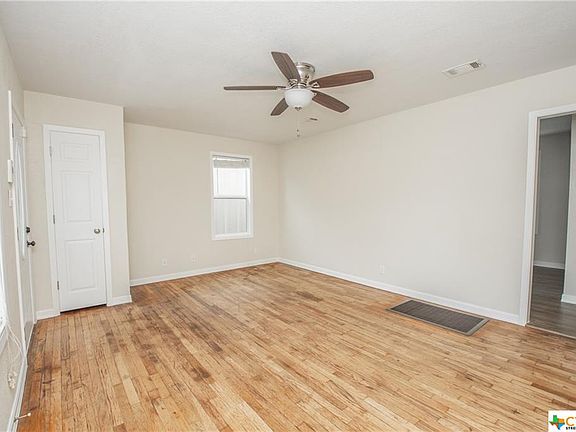 4th image of 101 N Haynes St