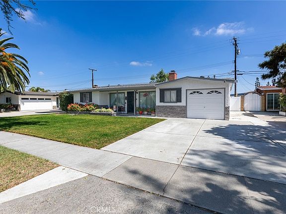 2nd image of 1879 Carol Dr
