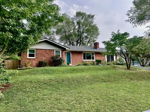 1035 Navajo Trl, Frankfort, KY 40601