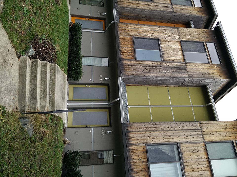 Entrance 4210C