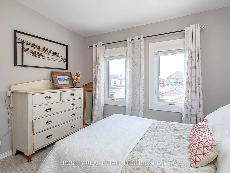 774 Gladstone Ave — Photo 13