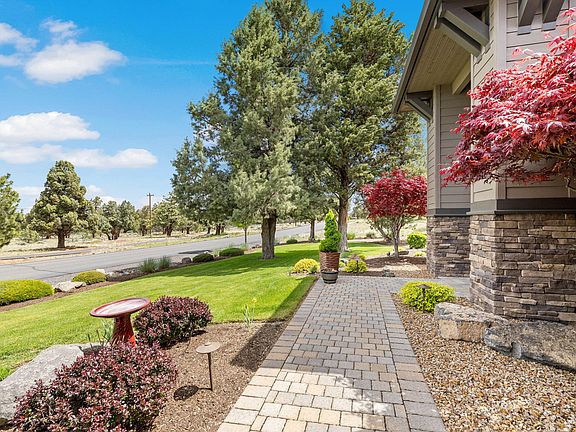 3rd image of 8600 Eagle Crest Blvd