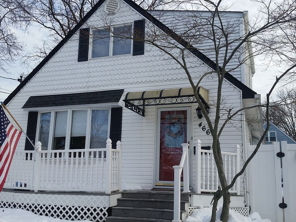 1st image of 466 Ramona Ave