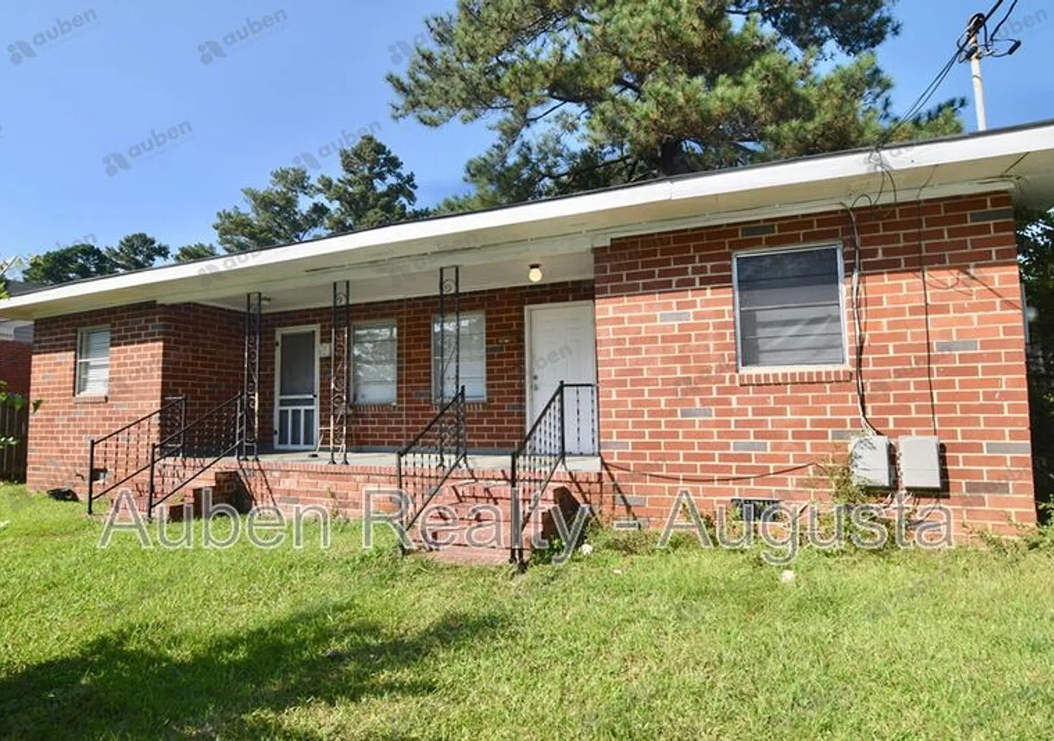 2 Bedroom Duplex For Lease — Photo 1