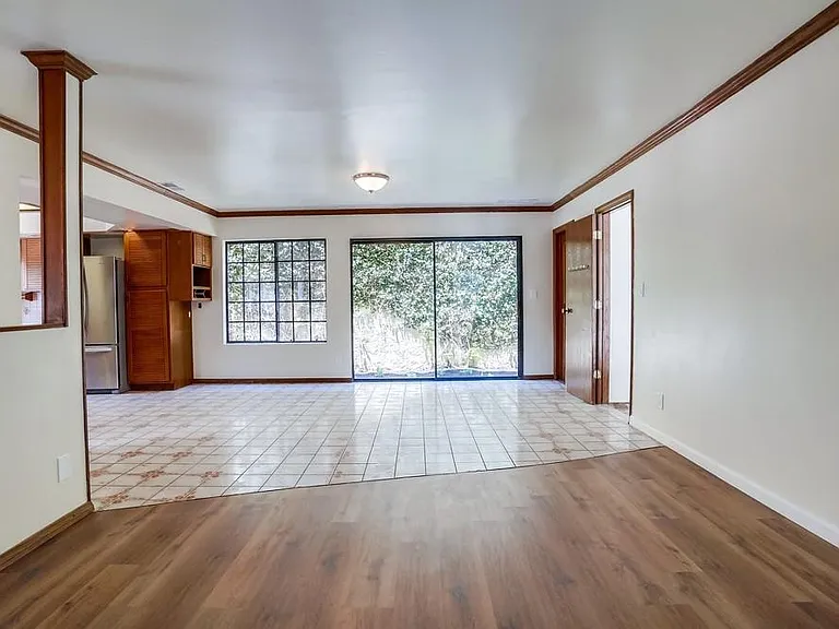 1307 Mackay Ln — Photo 18