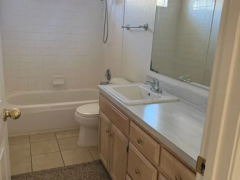 7408 Tricia Rd NE — Photo 6