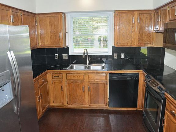 3rd image of 7100 Brigmore Dr