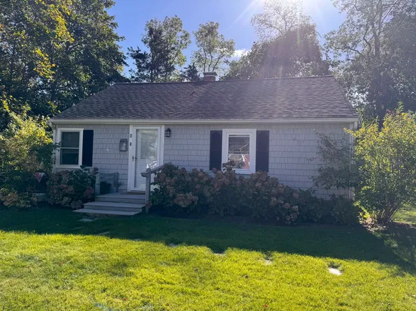 11 River Rd, Bourne, MA 02532